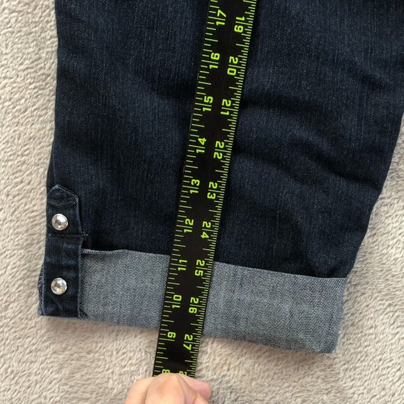 Lee Womens Capri Jeans Size 8 Medium Classic Fit High Rise Blue Denim Cuffed - Picture 9 of 12